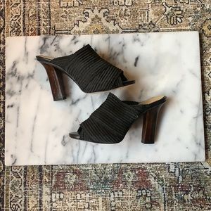 Vince Camuto Doreen Heeled Stretch Black Mules 6.5